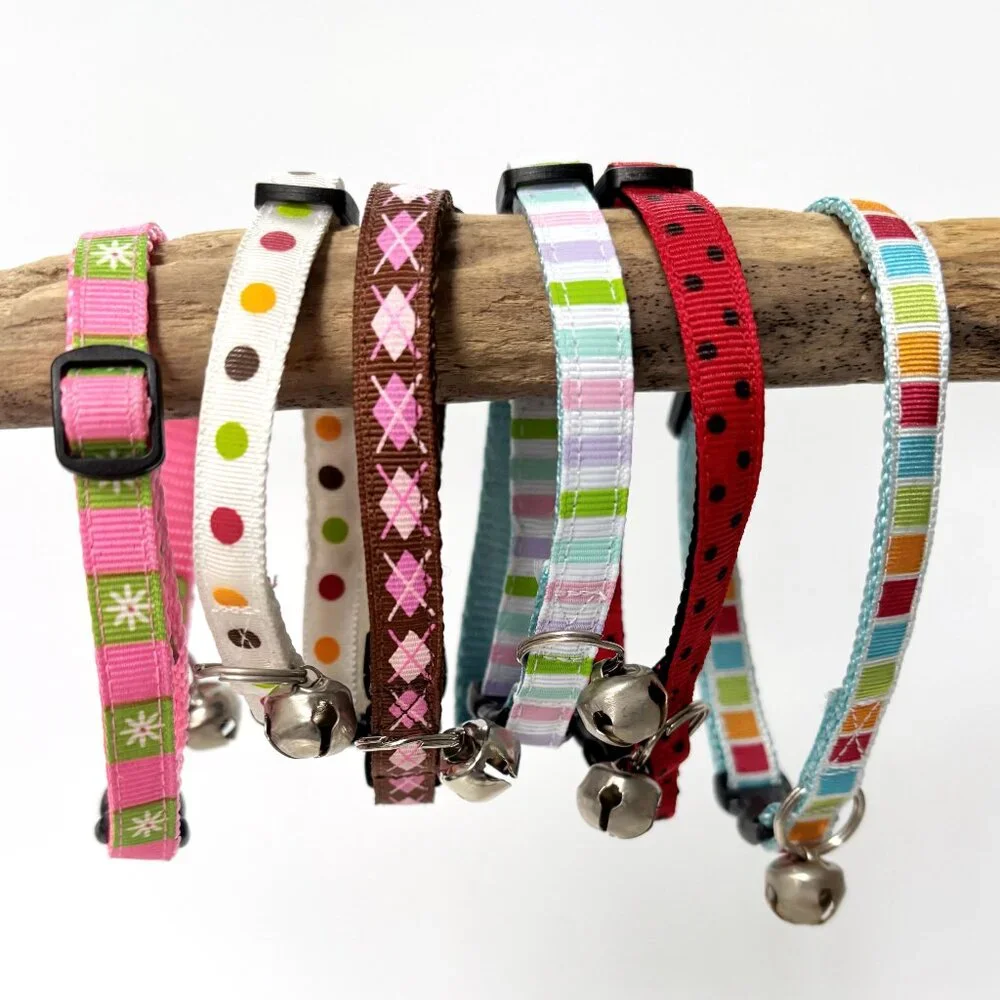 6 New Cat Collars with Bells Breakaway